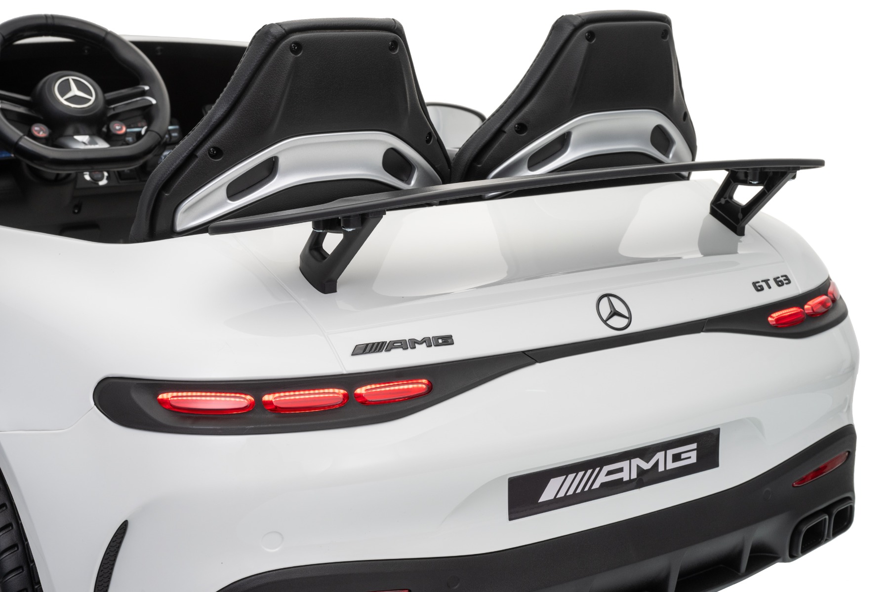 Feux LED fonctionnels à l’avant et à l’arrière