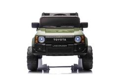 Voiture électrique pour enfants Toyota Landcruiser 12V, vert militaire, siège large monoplace, télécommande 2,4 GHz, entrée USB / AUX, Bluetooth, suspension, batterie au lithium, feux LED, 2 moteurs de 25W, licence ORIGINALE