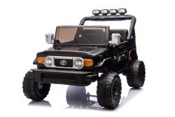 Voiture électrique Toyota FJ Cruiser XXL avec transmission 4x4, sous licence (deux places), Noir, batterie lithium portable, châssis surélevé, deux sièges, suspension arrière, télécommande 2,4 GHz, lecteur MP3 avec Bluetooth, lumières LED
