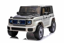 Voiture électrique pour enfants Mercedes-Benz EQG 12V, blanche, parties de carrosserie avec éclairage LED, phares avant et arrière fonctionnels, télécommande 2,4 GHz, entrée USB/AUX, batterie lithium, 2 moteurs de 35W, licence ORIGINALE