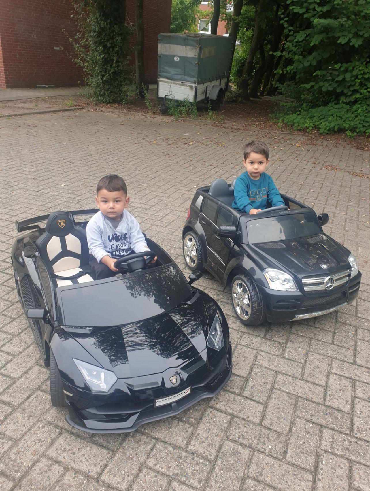 copy of Lamborghini Aventador 90 watts + MP4 voiture enfant